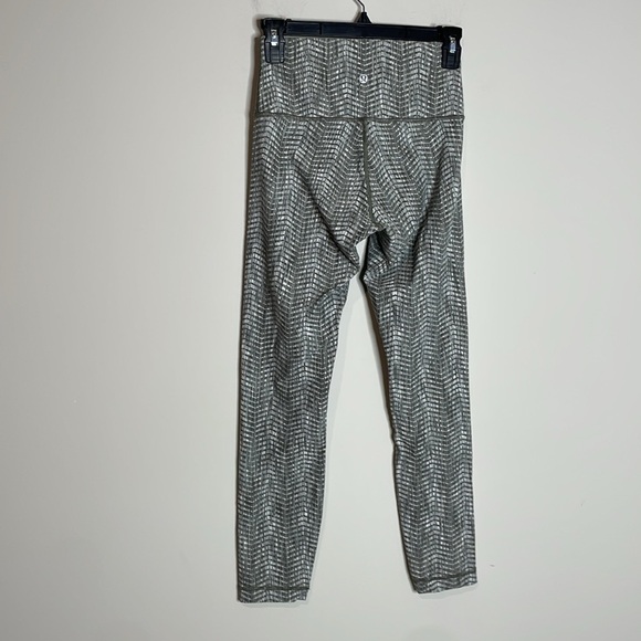 Lululemon | Wunder Under High Rise Crop 25” Size 6 - Picture 1 of 6